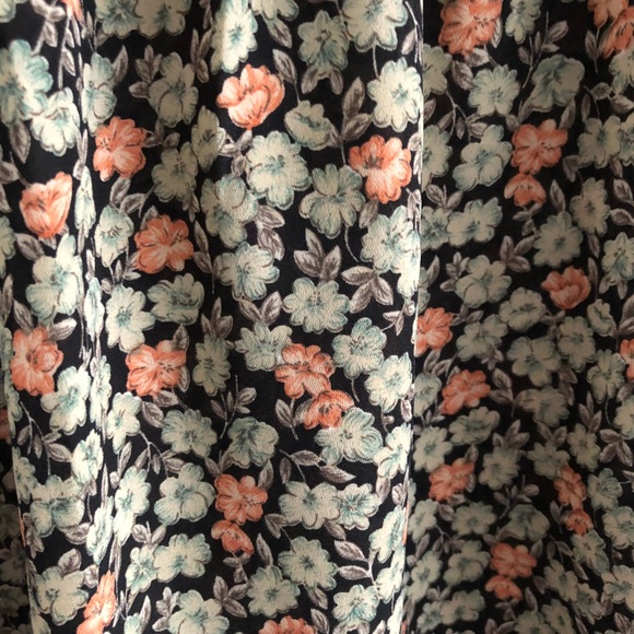 Floral Chiffon Mini Skirt - Picture 2 of 2